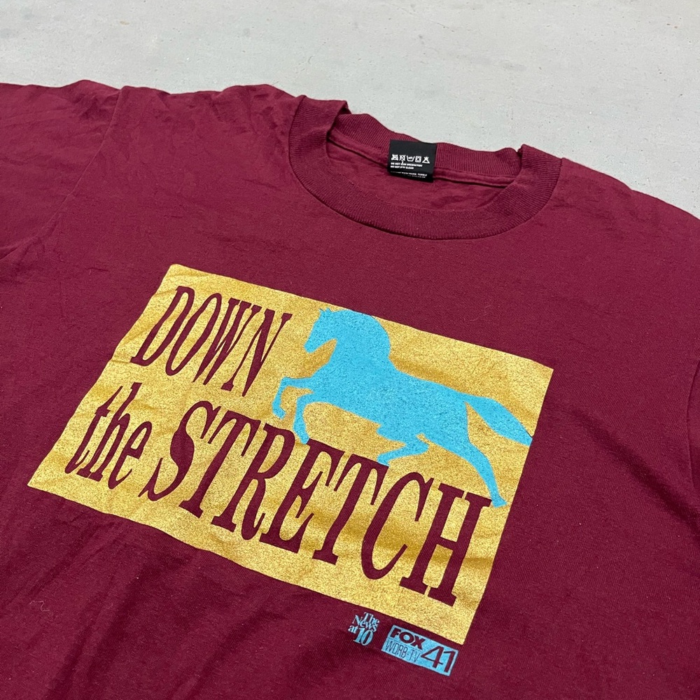 Vintage Y2K Fox The News At 10 Down The Stretch T-Shirt Size L Single Stitch